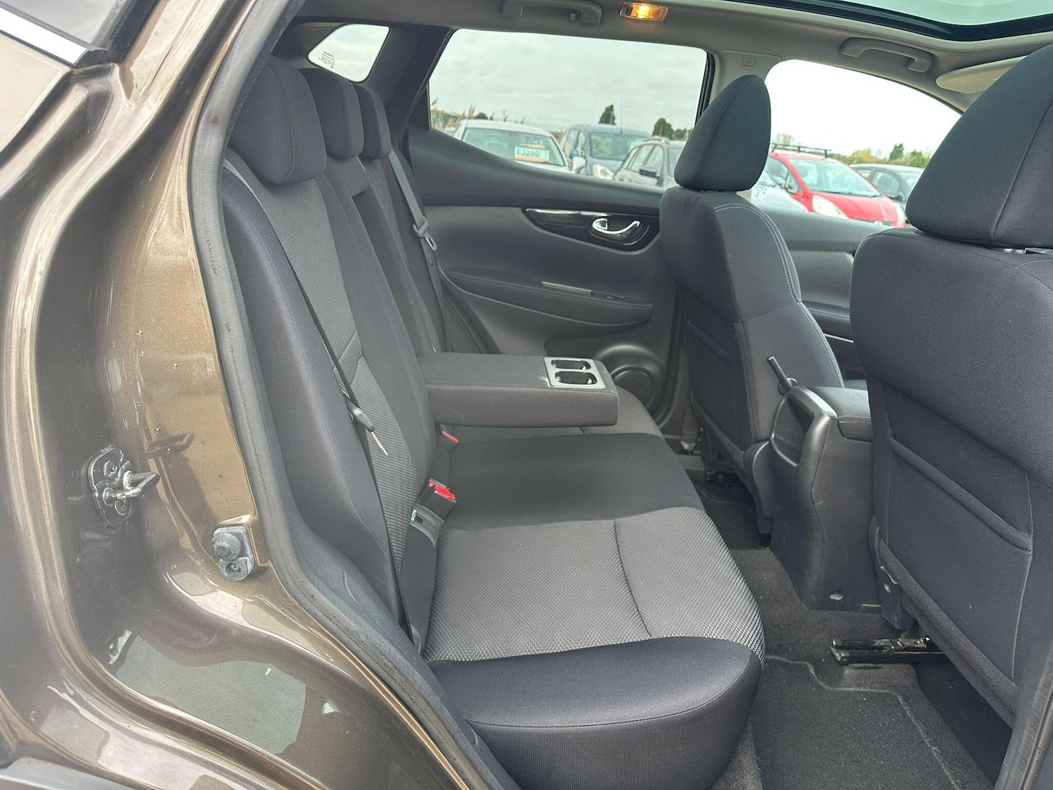 Used Nissan Qashqai 2014 for sale - 77798918: Photo 11