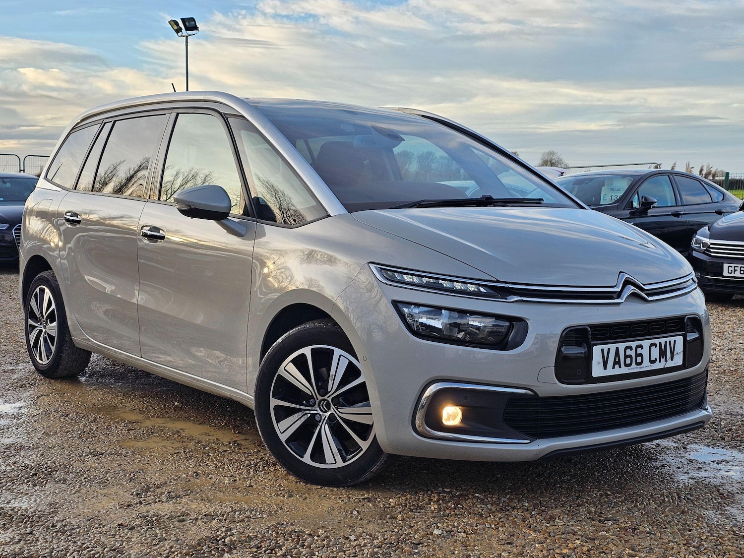Used Citroen C4 Grand Picasso 2017 for sale - 76912863: Photo 1