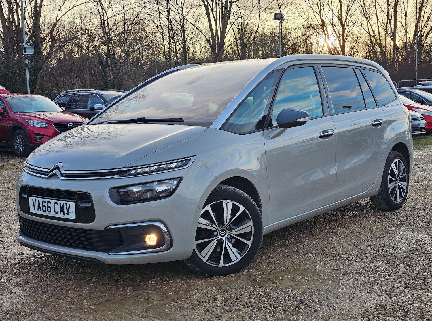 Used Citroen C4 Grand Picasso 2017 for sale - 76912863: Photo 2