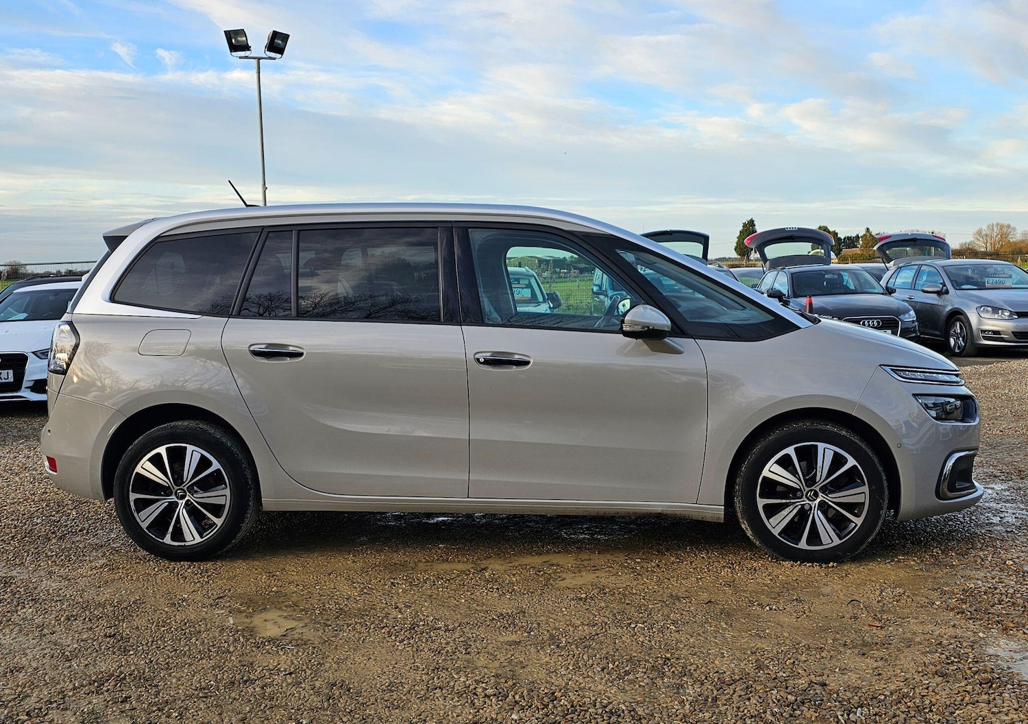 Used Citroen C4 Grand Picasso 2017 for sale - 76912863: Photo 5