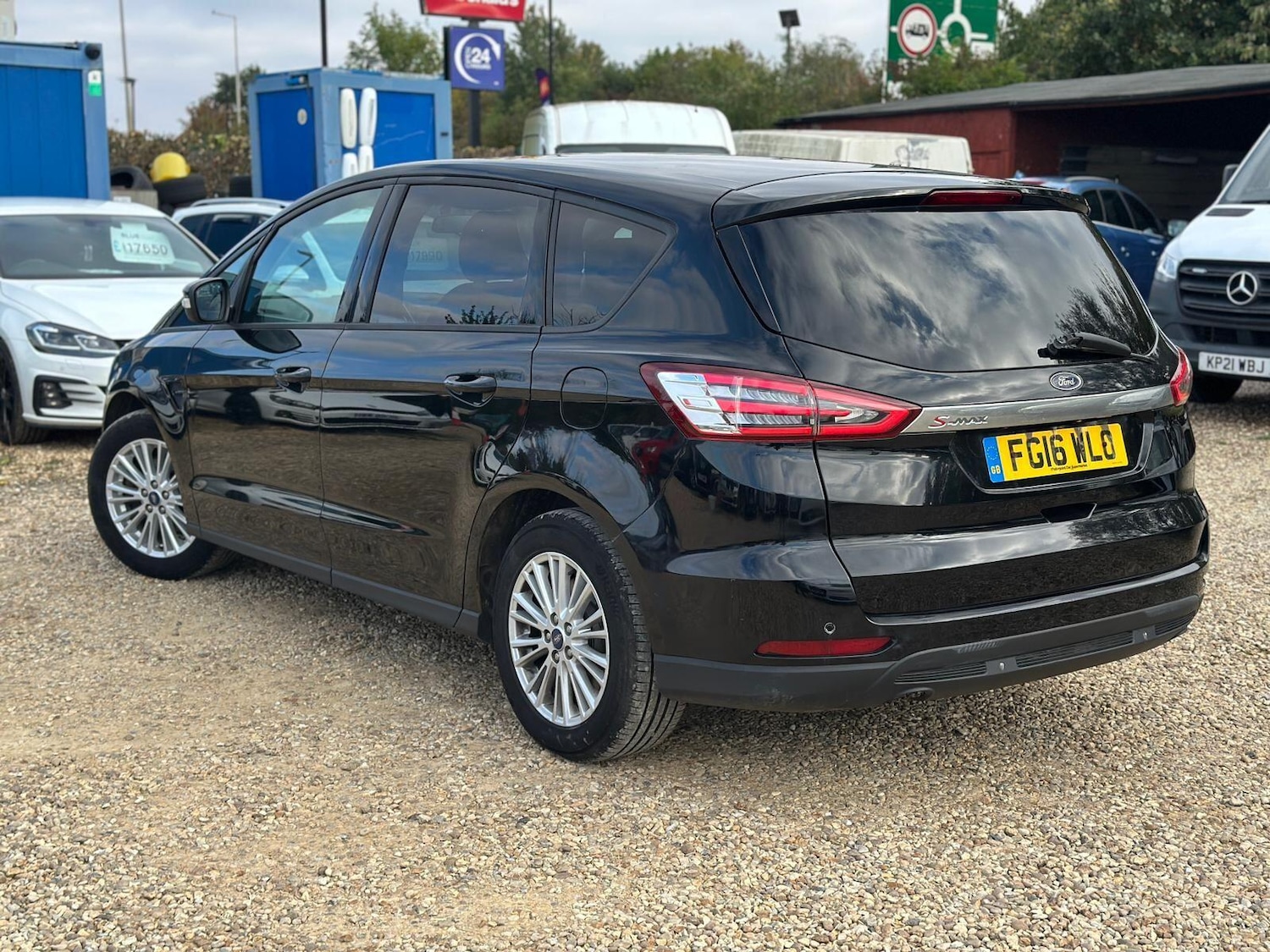 Used Ford S-Max 2016 for sale - 76108807: Photo 4