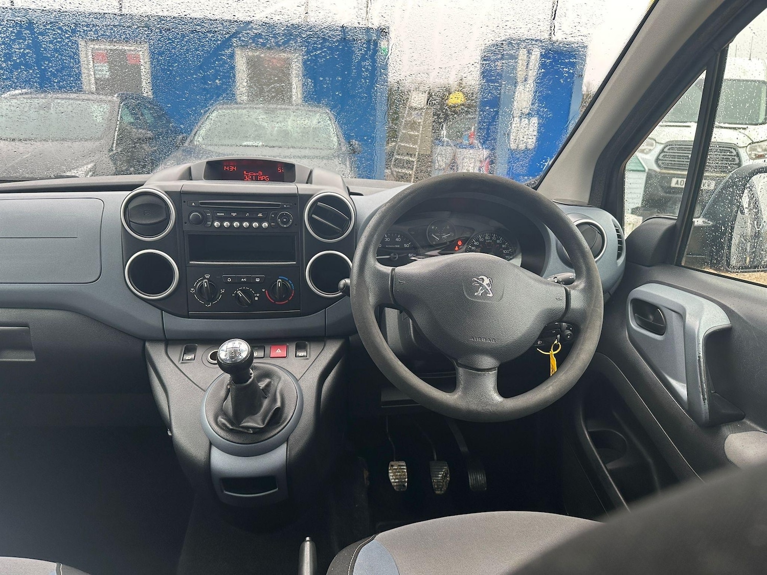 Used Peugeot Partner Tepee 2014 for sale - 77538194: Photo 11