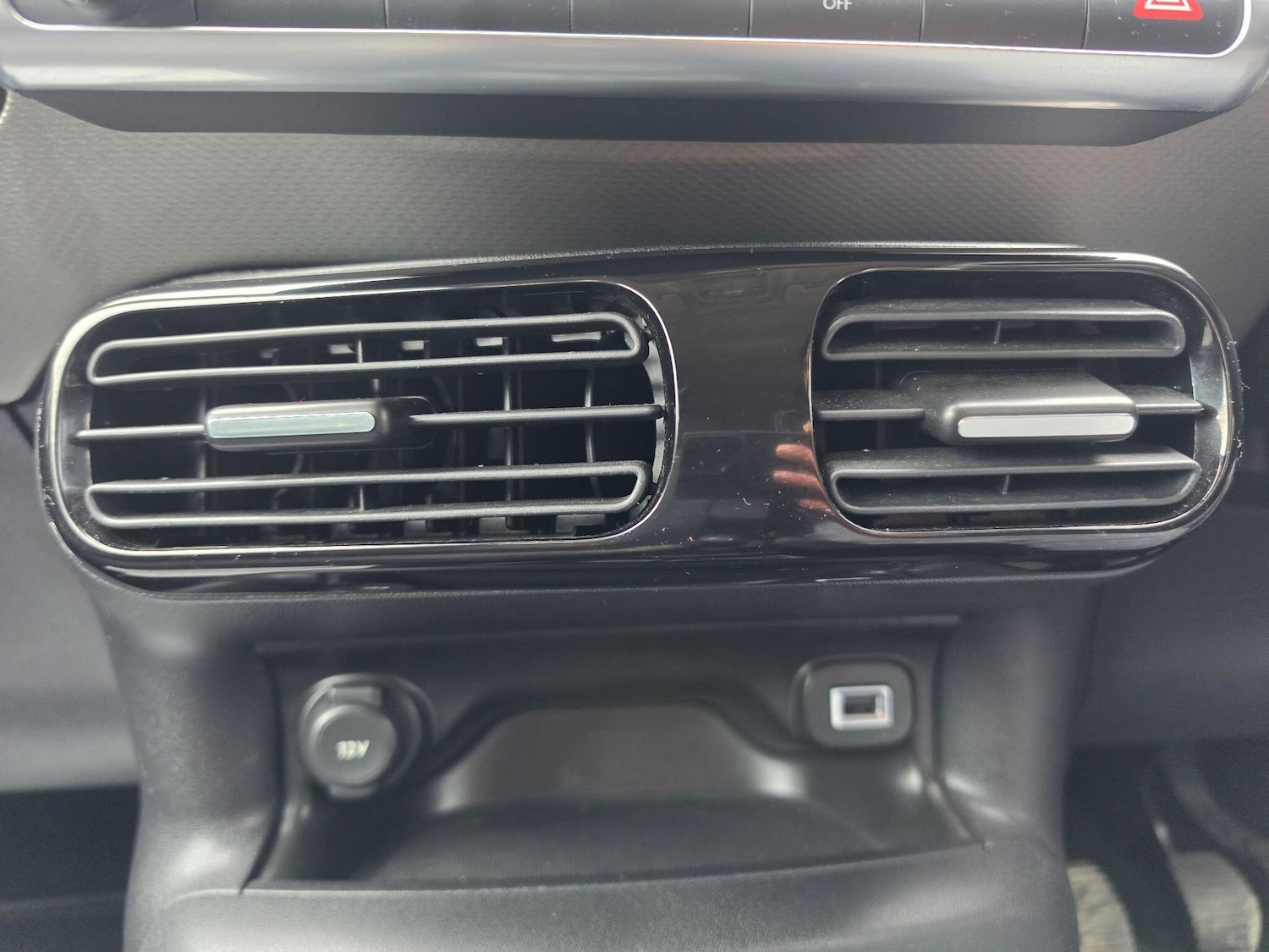 Used Citroen C4 Cactus 2016 for sale - 78185772: Photo 17