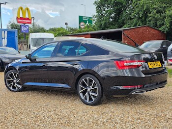 Used Skoda Superb 2018 for sale - 78860104: Photo