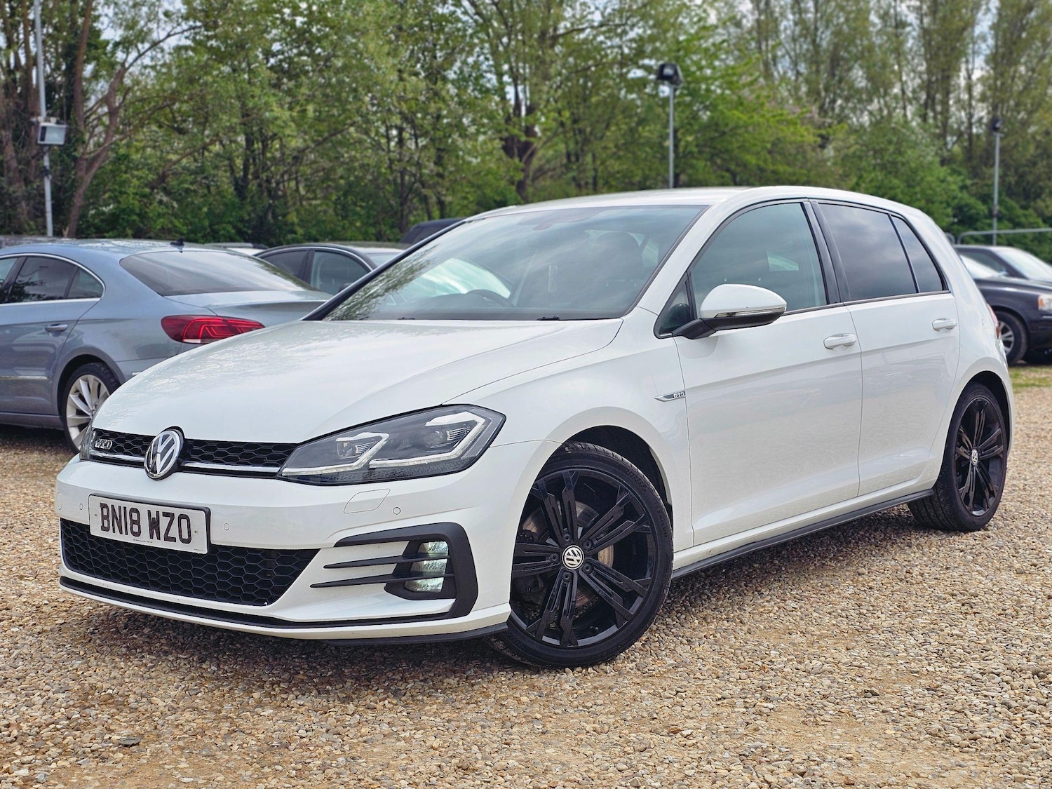 Used Volkswagen Golf 2018 for sale - 76866999: Photo 2