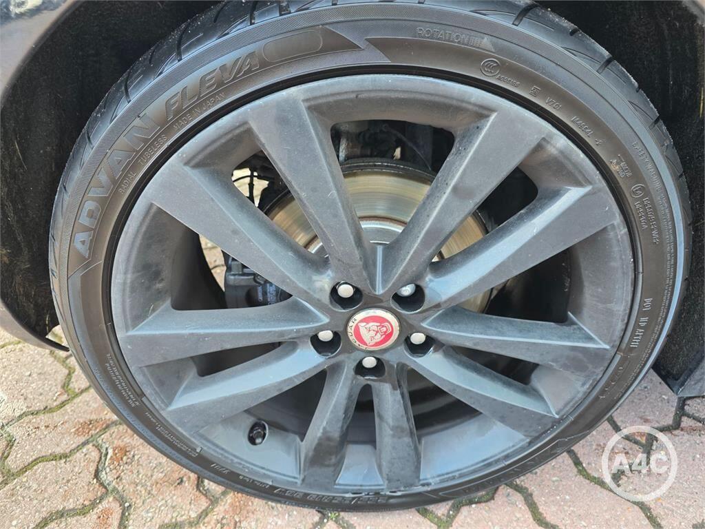 Used Jaguar XE 2017 for sale - 77939507: Photo 10