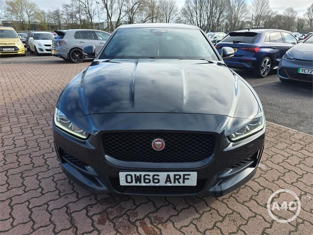 Used Jaguar XE 2017 for sale - 77939507: Photo 2