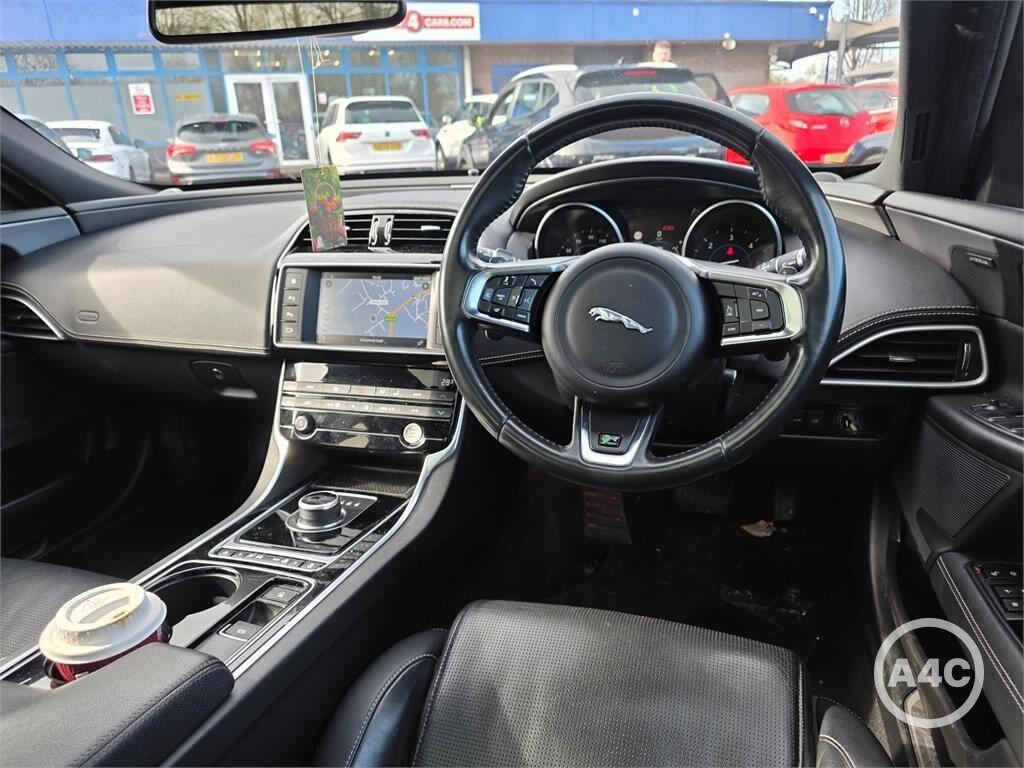 Used Jaguar XE 2017 for sale - 77939507: Photo 6