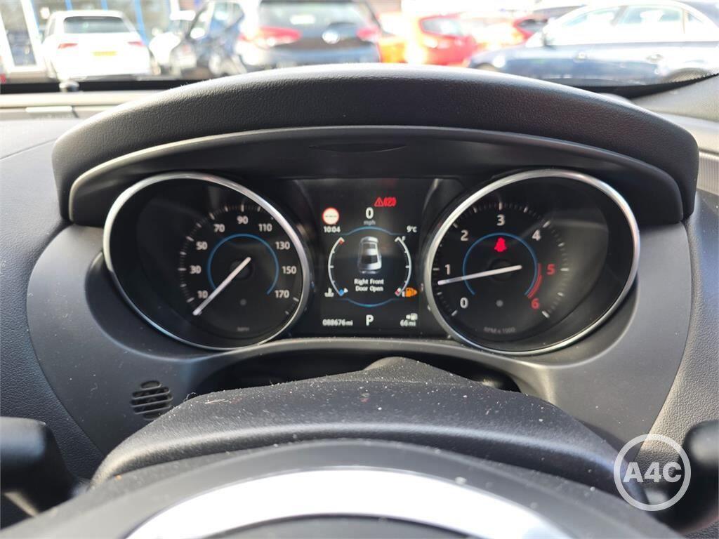 Used Jaguar XE 2017 for sale - 77939507: Photo 9