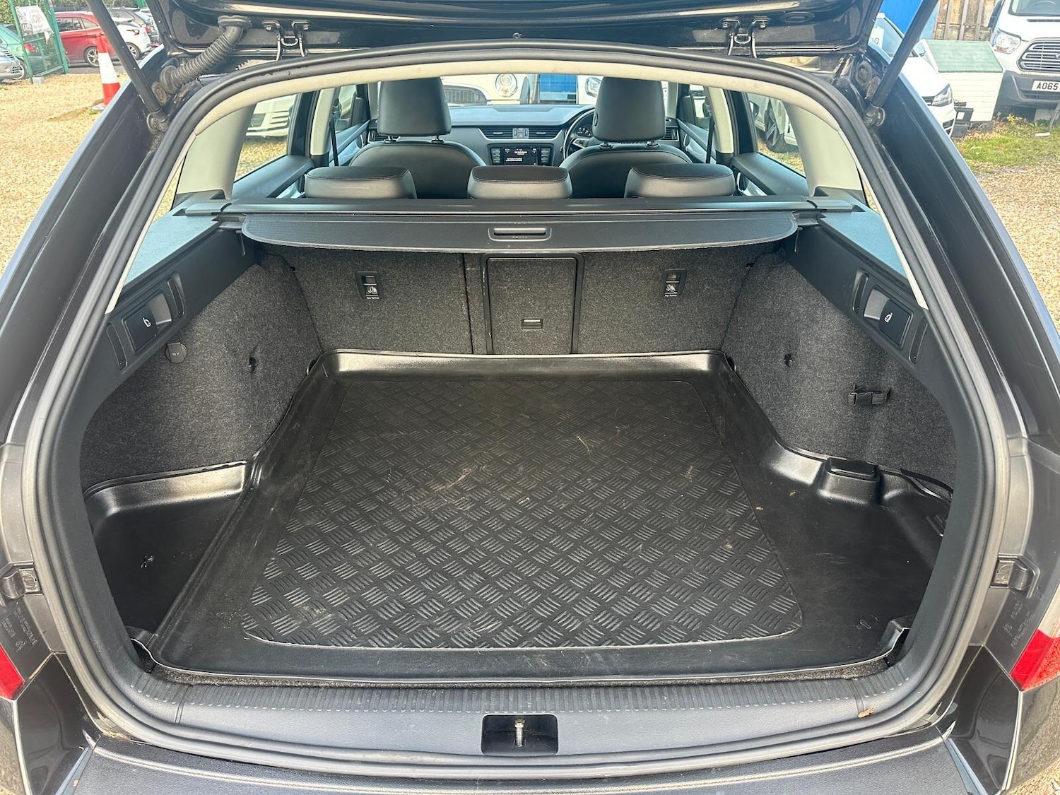 Used Skoda Octavia 2016 for sale - 76441318: Photo 47