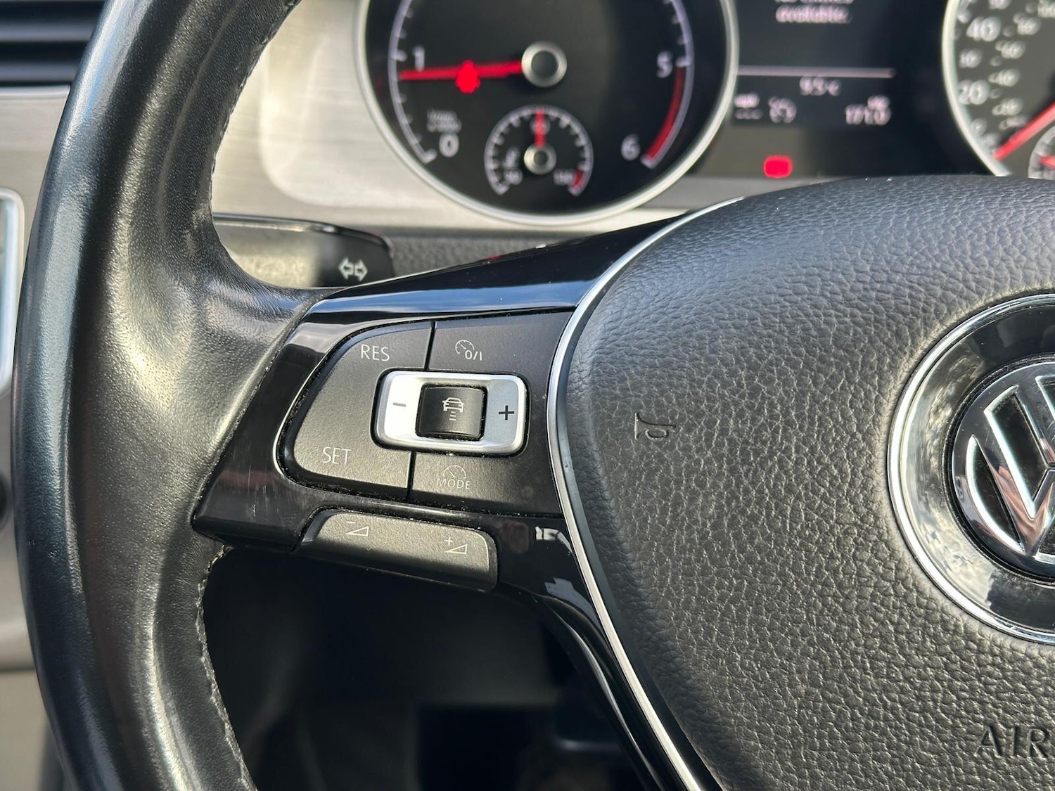 Used Volkswagen Golf 2016 for sale - 76432512: Photo 45