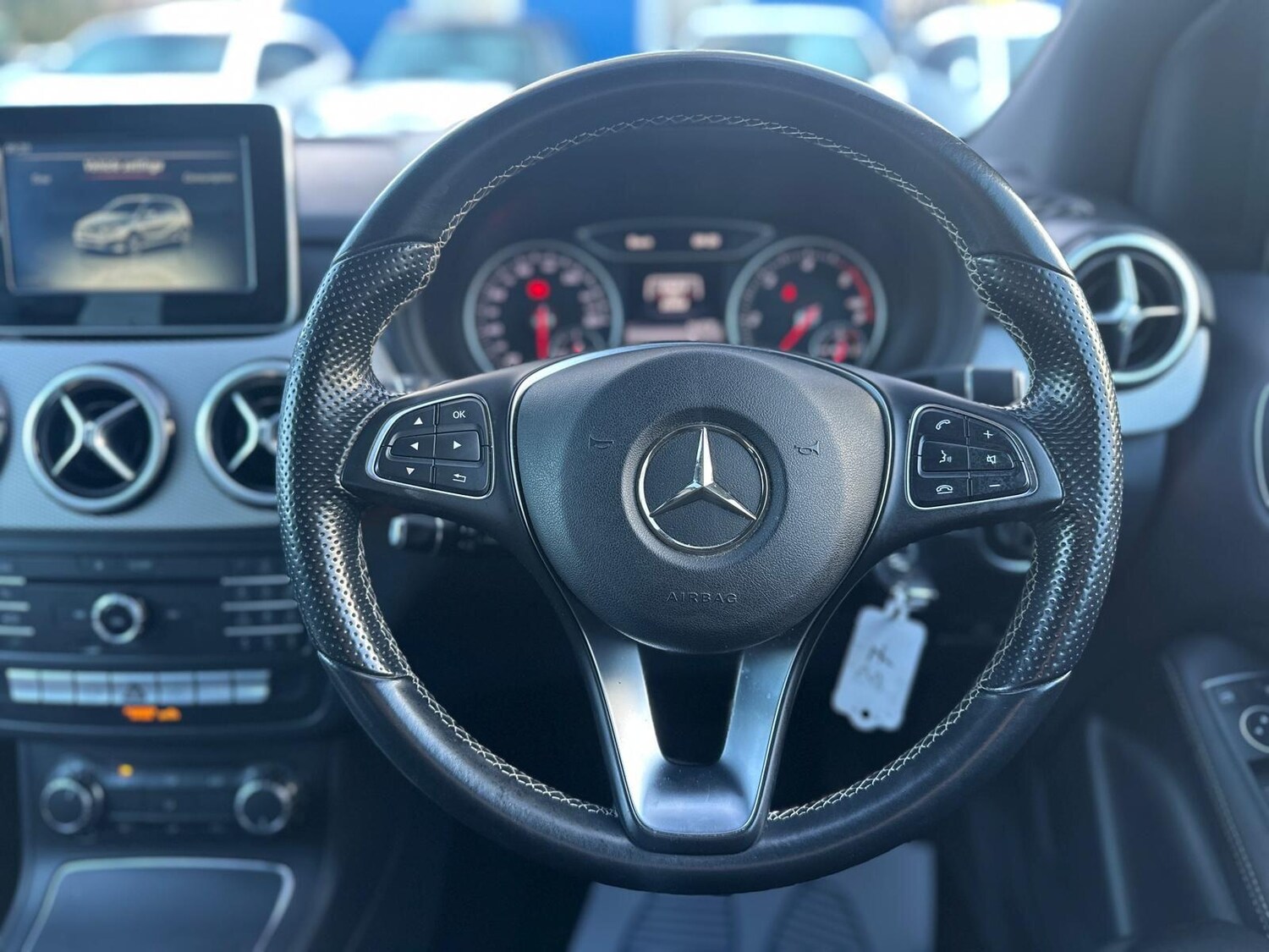 Used Mercedes-Benz B Class 2014 for sale - 76644600: Photo 31