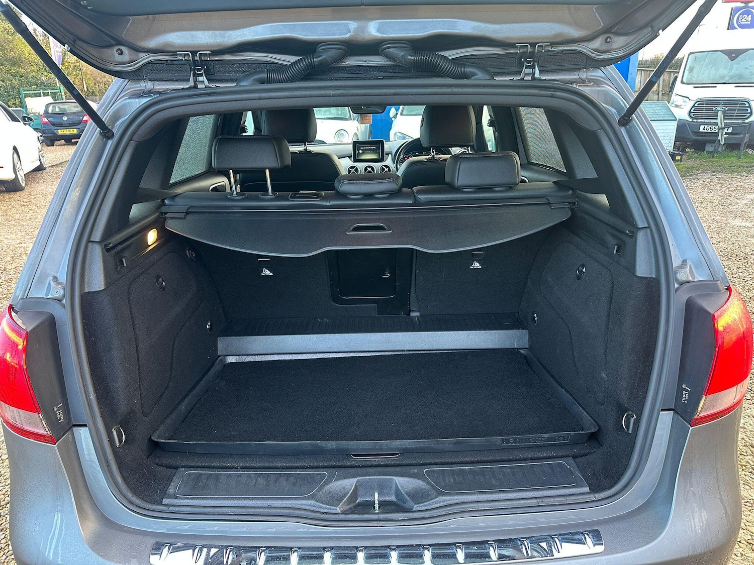 Used Mercedes-Benz B Class 2014 for sale - 76644600: Photo 53