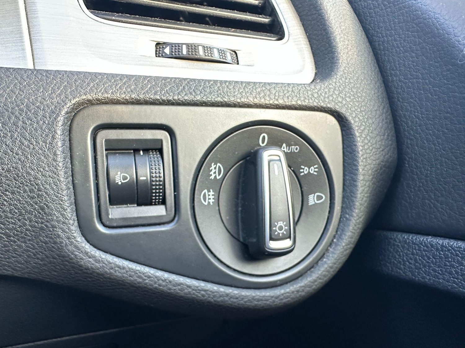 Used Volkswagen Golf 2015 for sale - 77793544: Photo 23