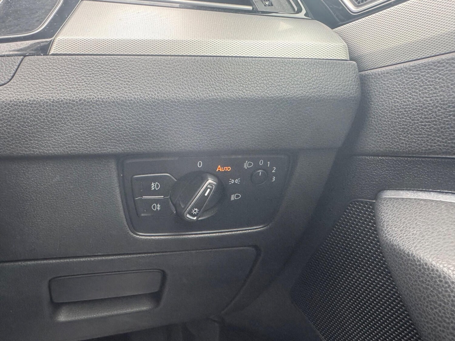 Used Volkswagen Passat 2015 for sale - 76337604: Photo 29