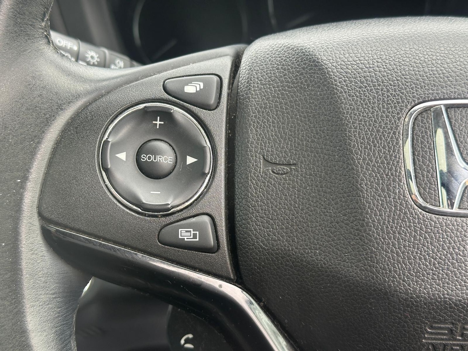 Used Honda HR-V 2015 for sale - 77683891: Photo 27