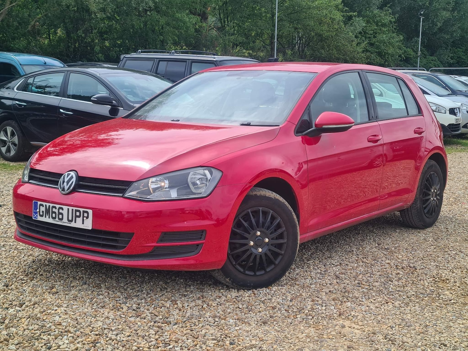 Used Volkswagen Golf 2017 for sale - 76072029: Photo 2