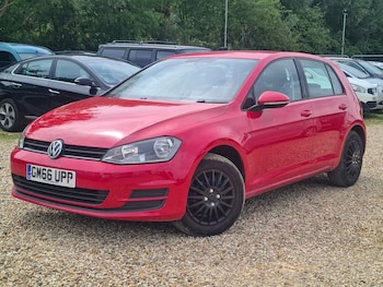 Used Volkswagen Golf 2017 for sale - 76072029: Photo 2