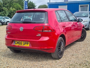 Used Volkswagen Golf 2017 for sale - 76072029: Photo 3