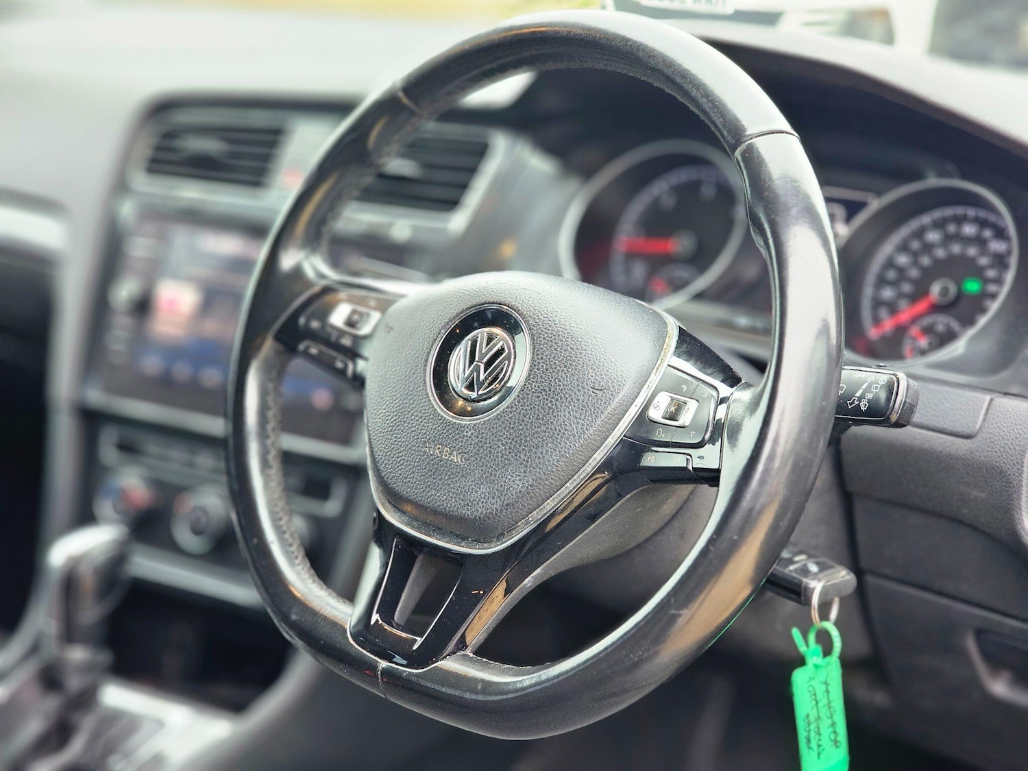 Used Volkswagen Golf 2017 for sale - 77101710: Photo 10
