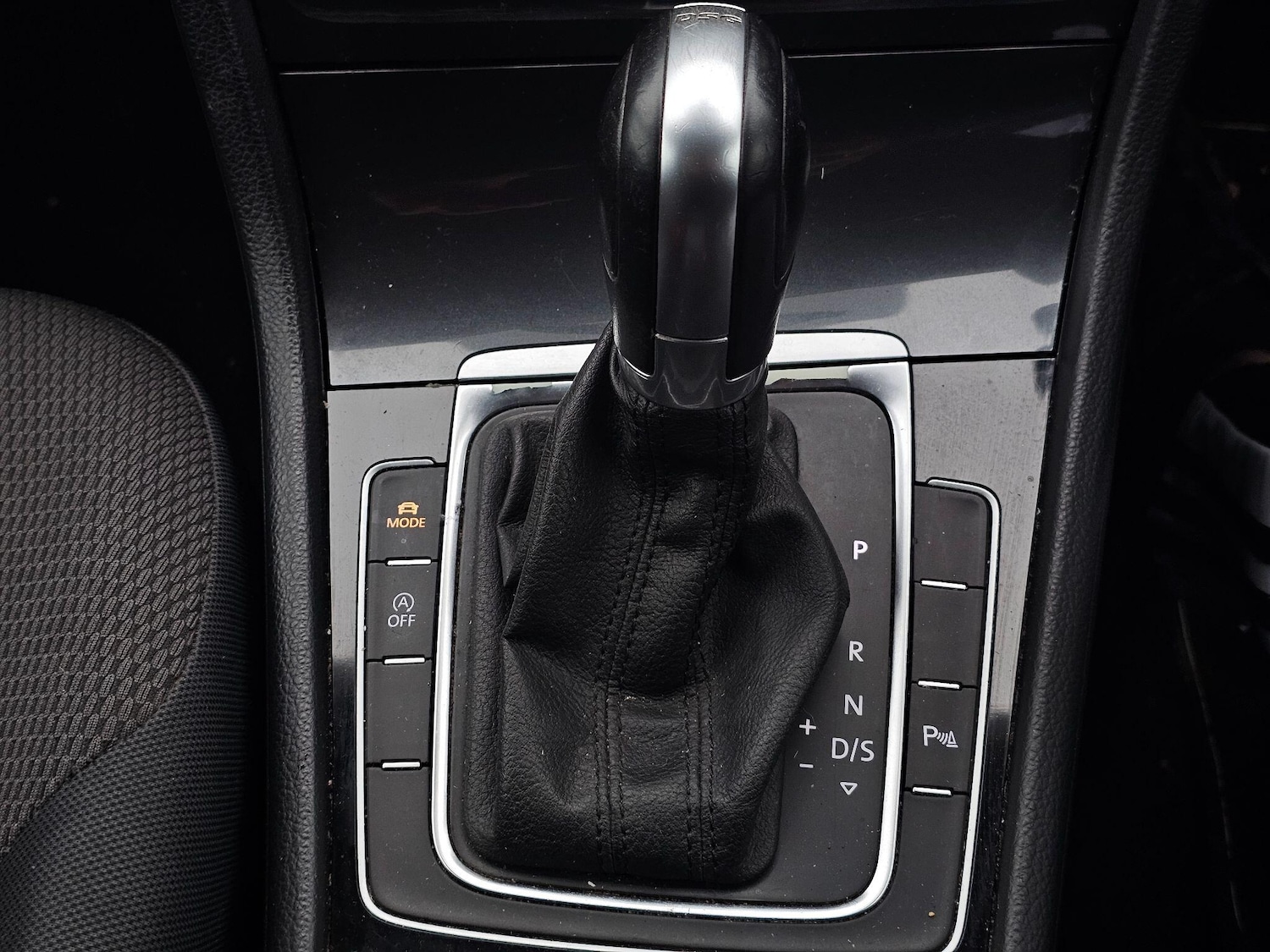 Used Volkswagen Golf 2017 for sale - 77101710: Photo 18