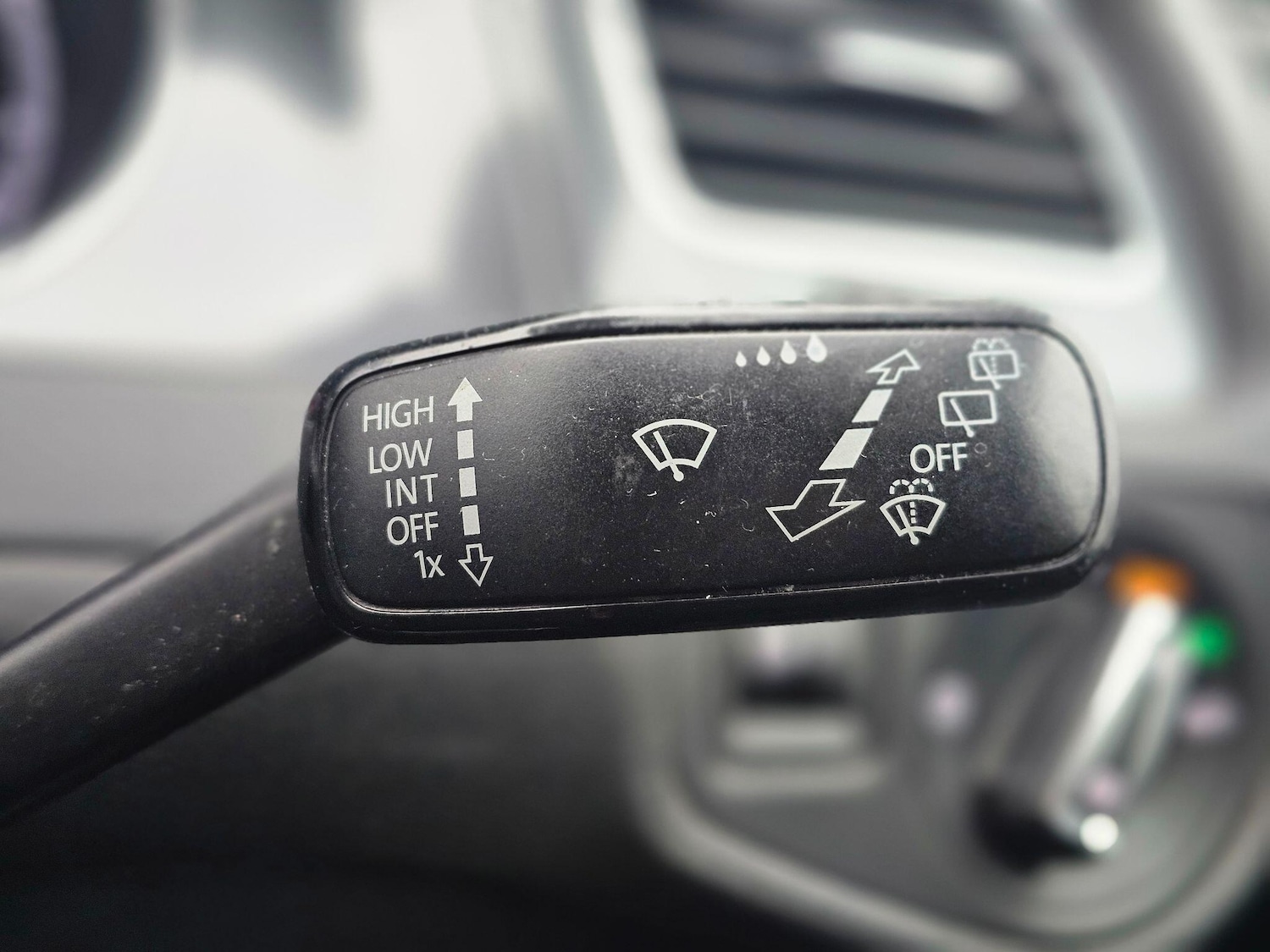 Used Volkswagen Golf 2017 for sale - 77101710: Photo 24