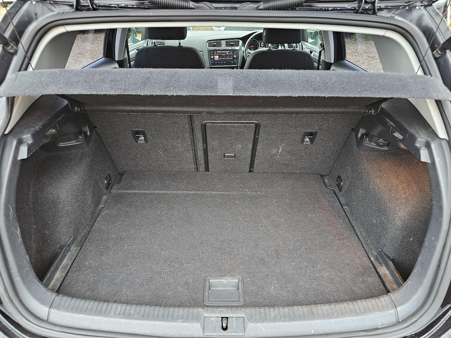 Used Volkswagen Golf 2017 for sale - 77101710: Photo 27