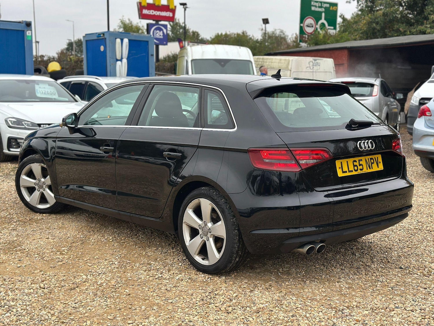 Used Audi A3 2015 for sale - 76270137: Photo 4
