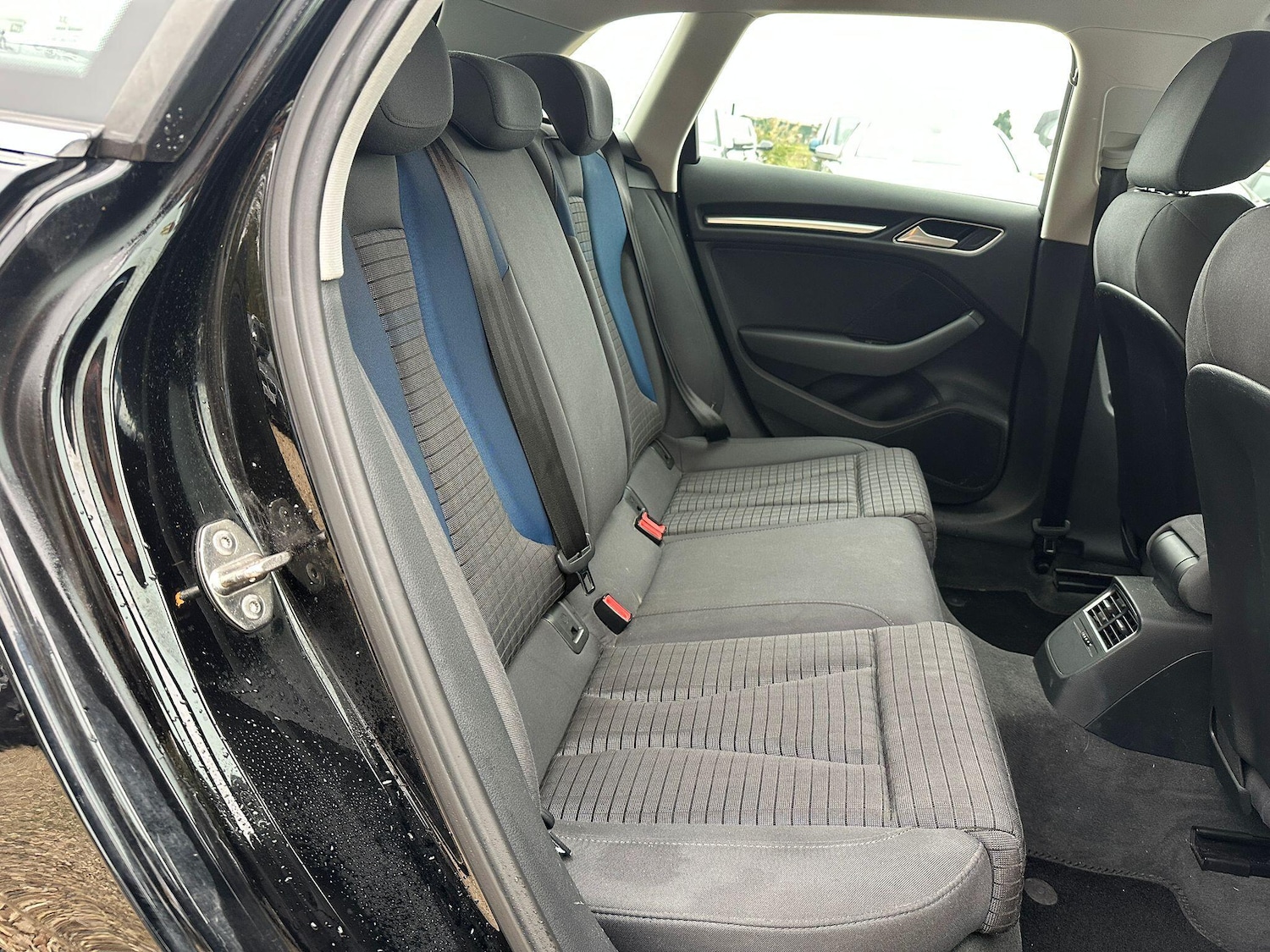 Used Audi A3 2015 for sale - 76270137: Photo 9