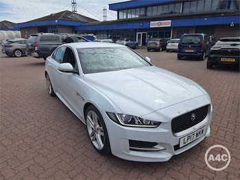 Used Jaguar XE 2017 for sale - 79092828: Photo
