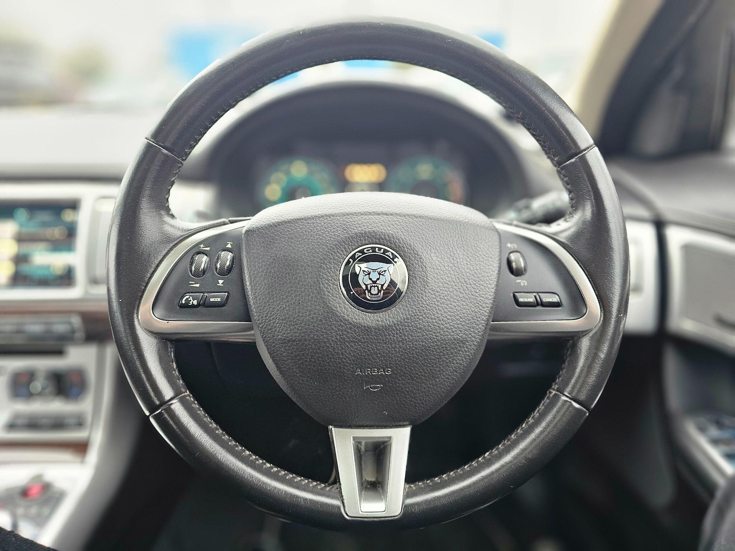 Used Jaguar XF 2015 for sale - 77016763: Photo 26