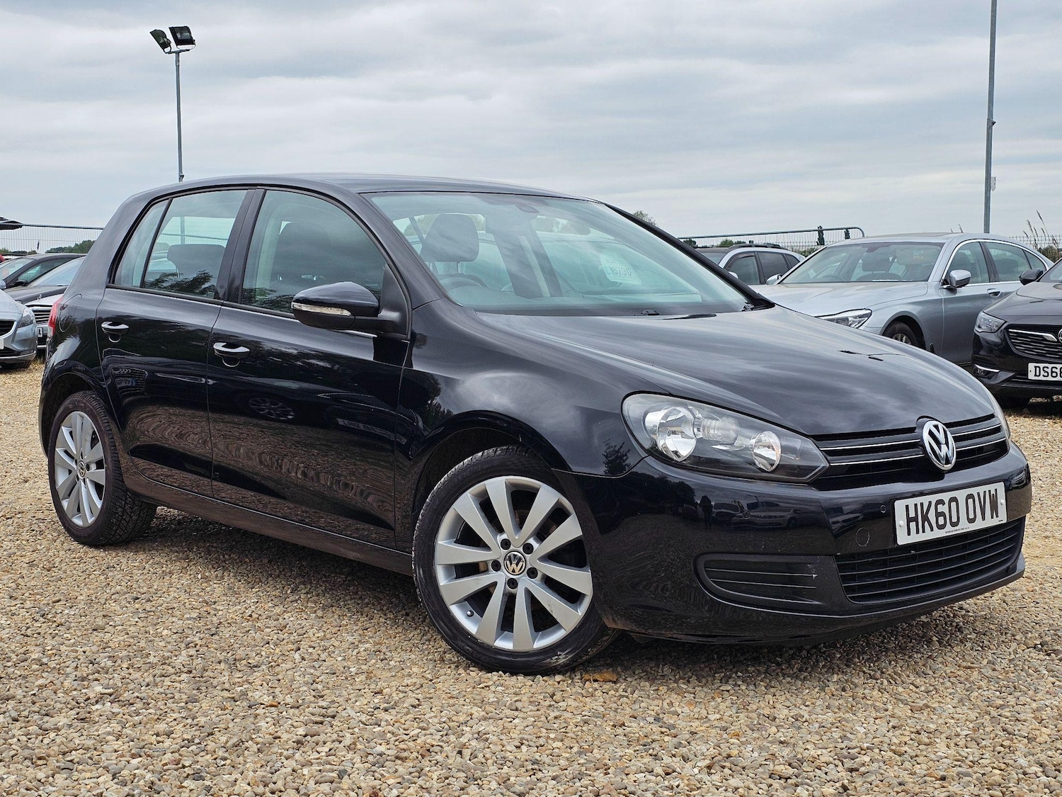 Used Volkswagen Golf 2011 for sale - 76270125: Photo 1
