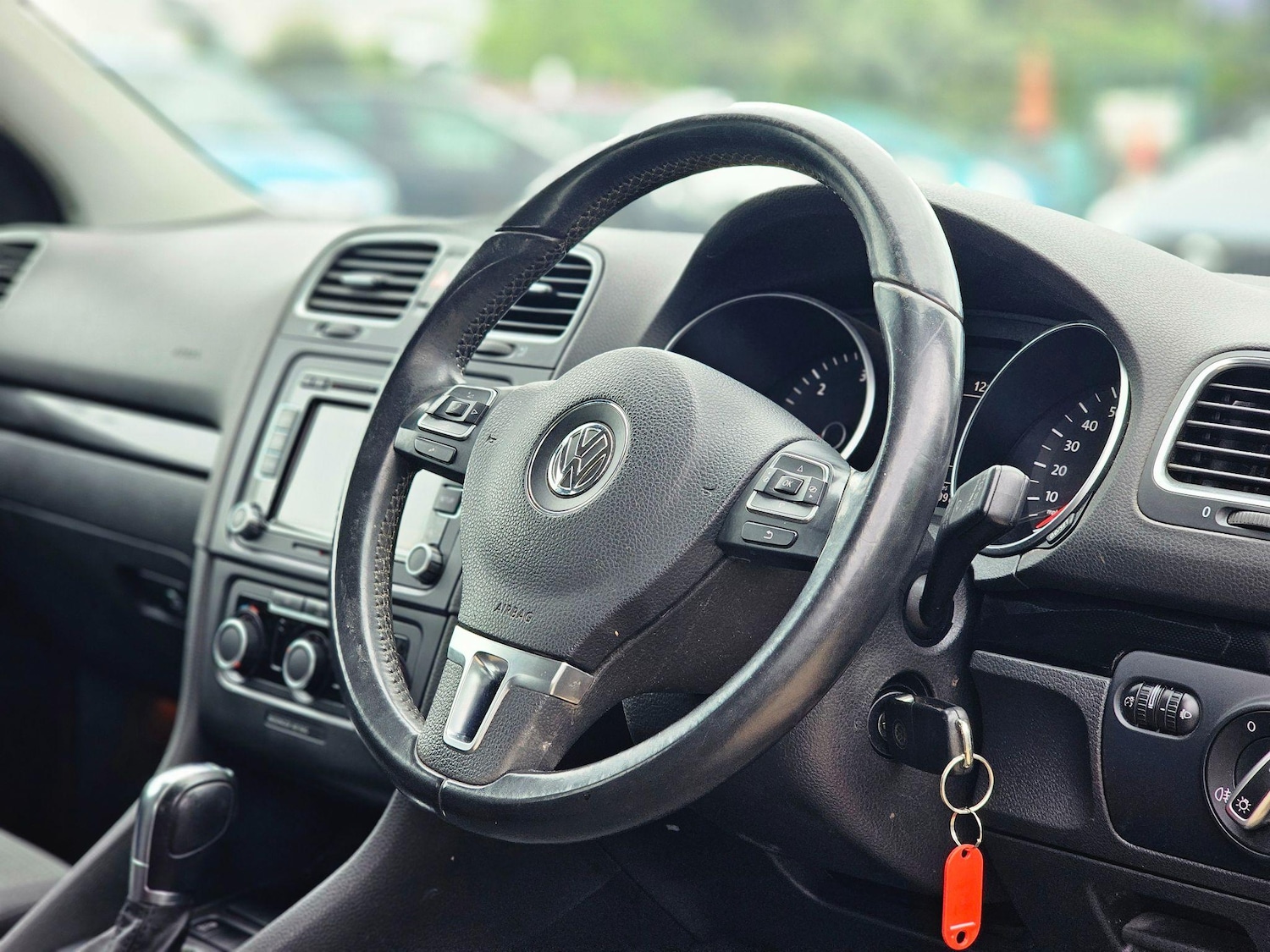Used Volkswagen Golf 2011 for sale - 76270125: Photo 11