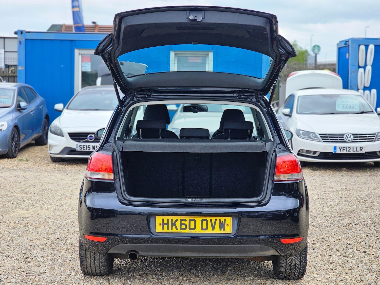 Used Volkswagen Golf 2011 for sale - 76270125: Photo 23
