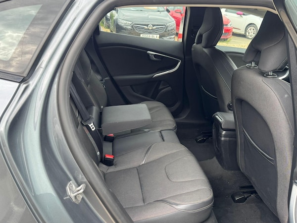 Used Volvo V40 Cross Country 2015 for sale - 75387867: Photo 10