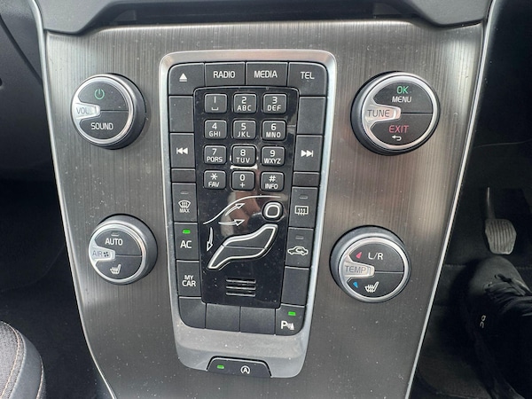 Used Volvo V40 Cross Country 2015 for sale - 75387867: Photo 16