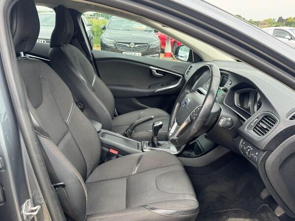 Used Volvo V40 Cross Country 2015 for sale - 75387867: Photo 7