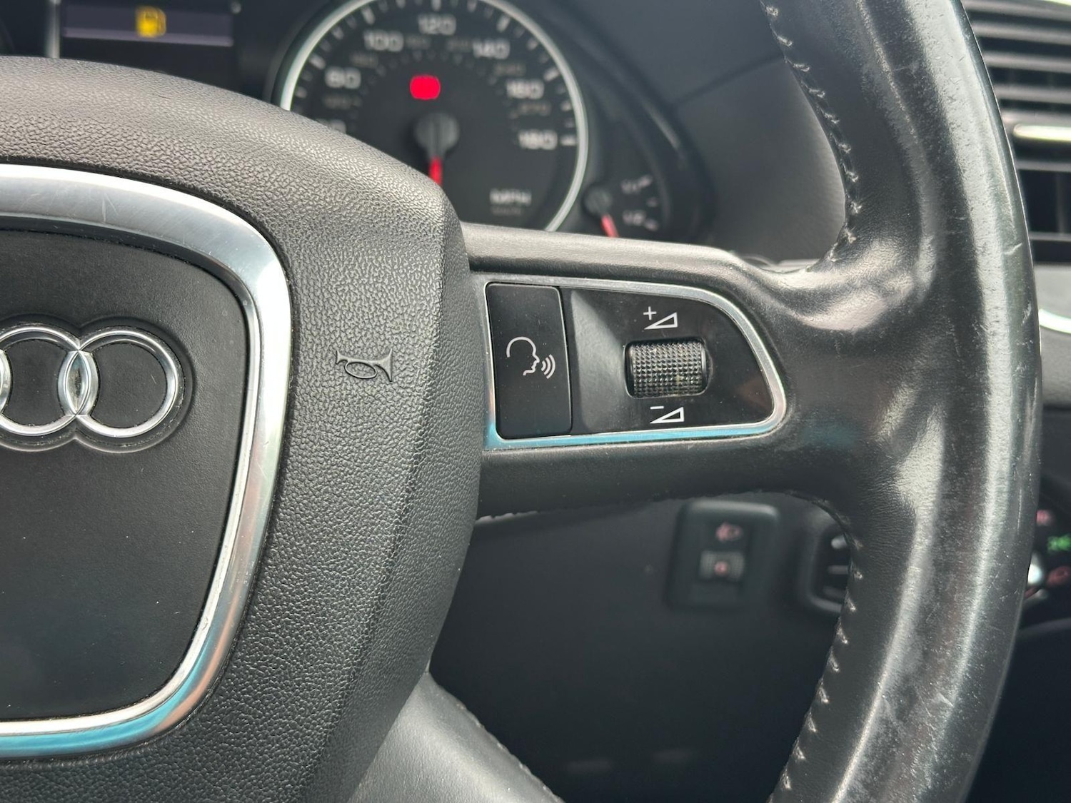 Used Audi Q5 2011 for sale - 77723459: Photo 17