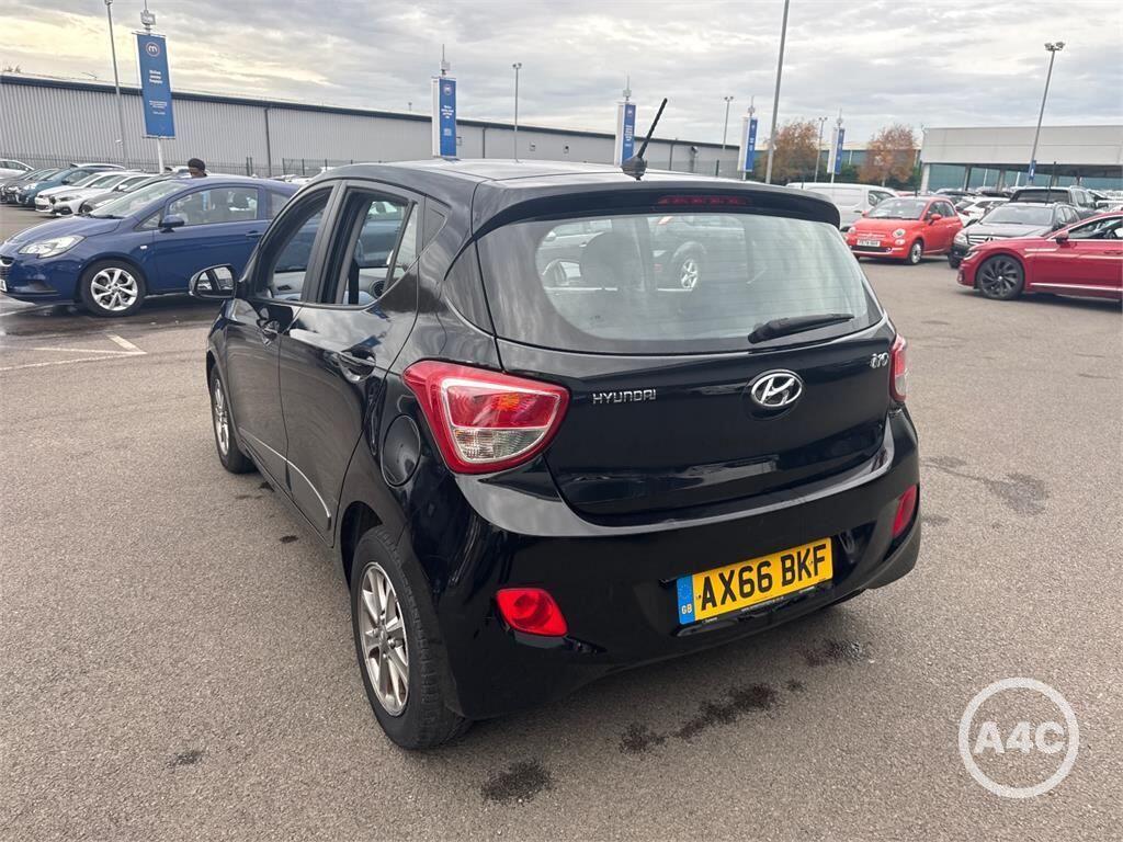 Used Hyundai i10 2016 for sale - 76573451: Photo 2