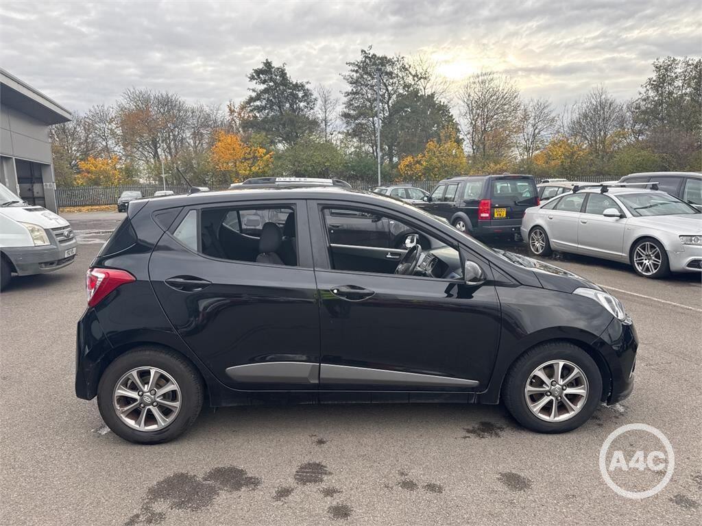 Used Hyundai i10 2016 for sale - 76573451: Photo 3