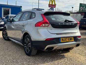 Used Volvo V40 2017 for sale - 75257845: Photo