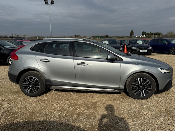 Used Volvo V40 Cross Country 2017 for sale - 75257845: Photo 5