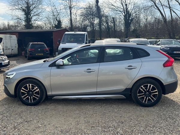 Used Volvo V40 Cross Country 2017 for sale - 75257845: Photo 6