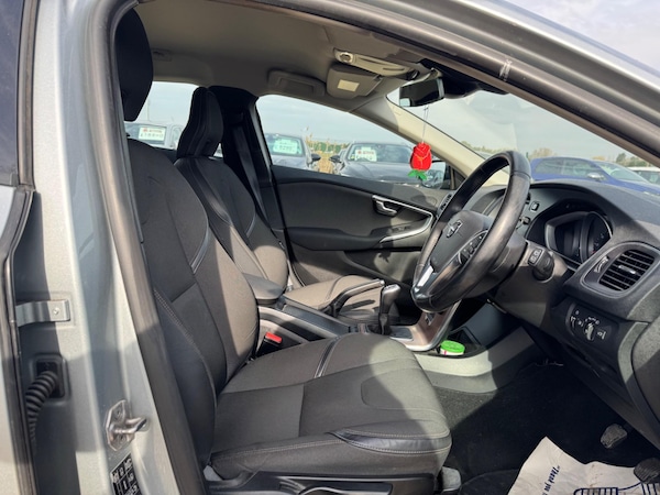 Used Volvo V40 Cross Country 2017 for sale - 75257845: Photo 7