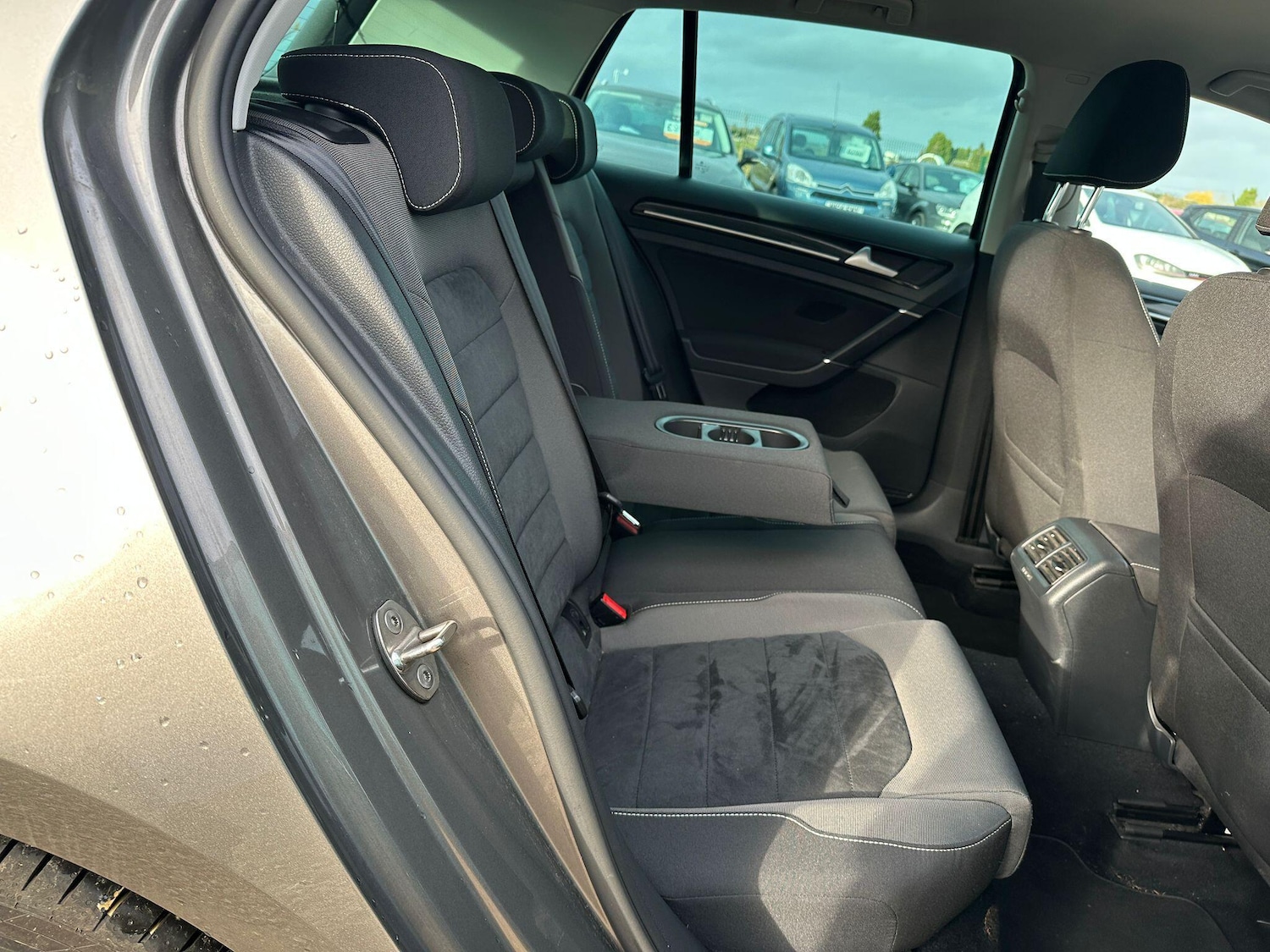 Used Volkswagen Golf 2015 for sale - 77101734: Photo 10