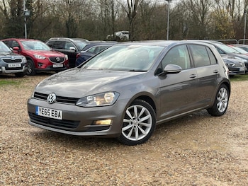 Used Volkswagen Golf 2015 for sale - 77101734: Photo