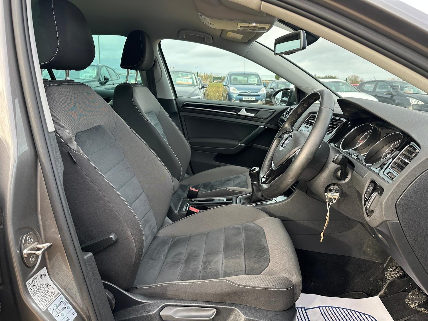 Used Volkswagen Golf 2015 for sale - 77101734: Photo 7