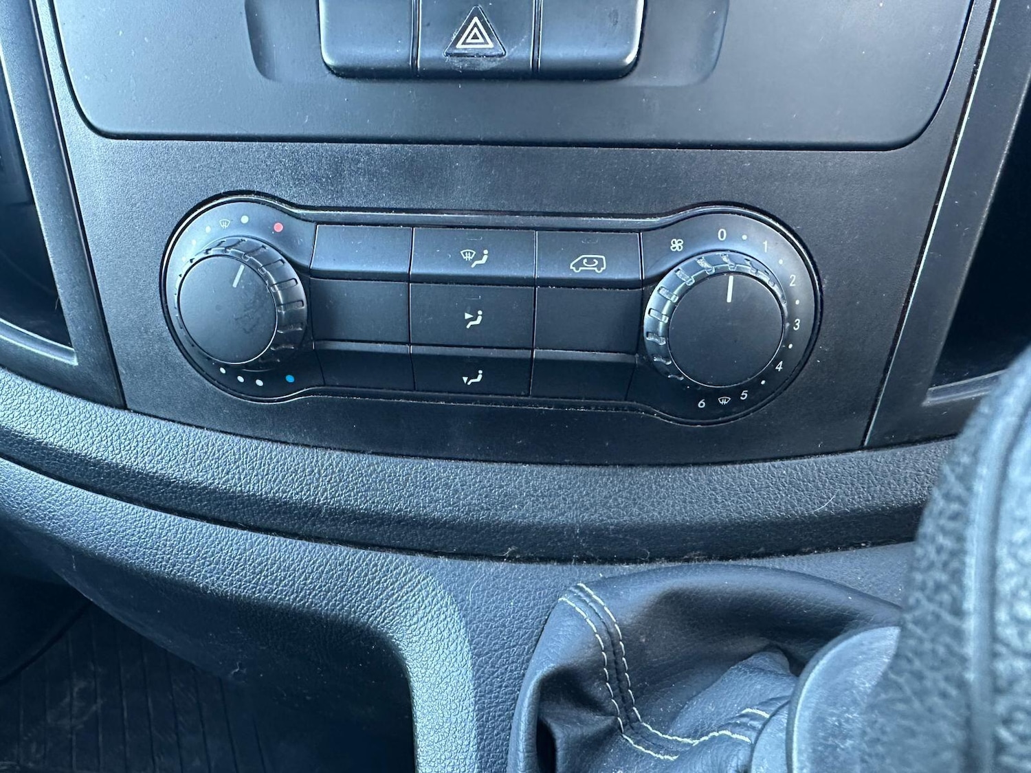 Used Mercedes-Benz Vito 2018 for sale - 77658400: Photo 15