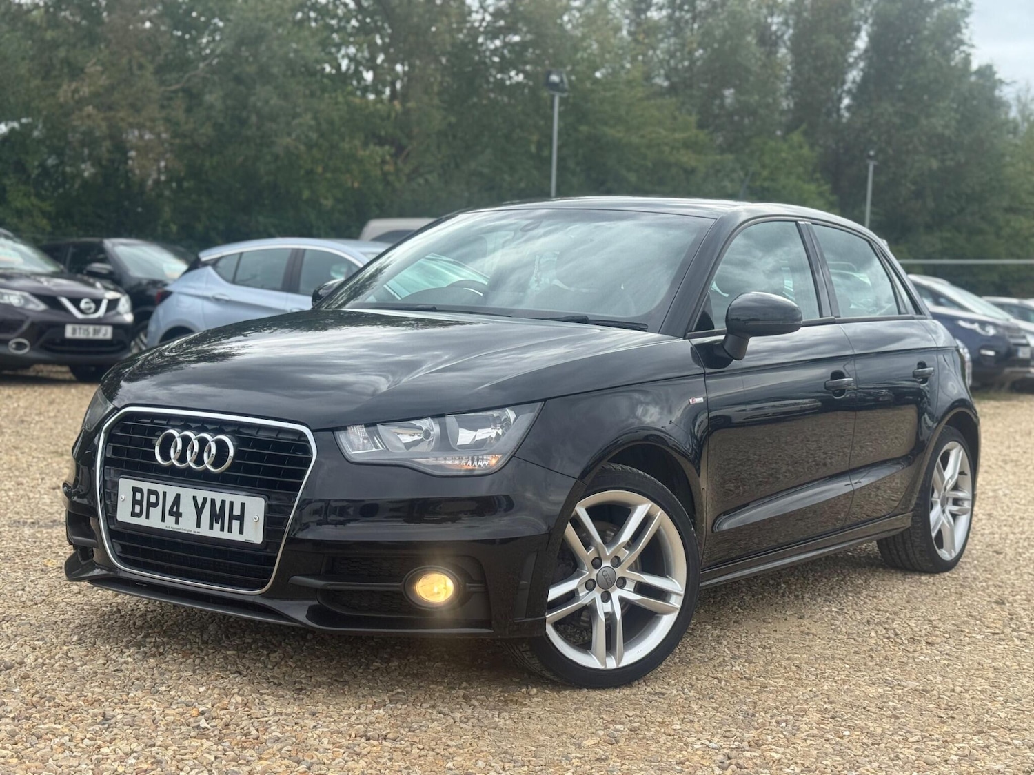 Used Audi A1 2014 for sale - 76989204: Photo 2