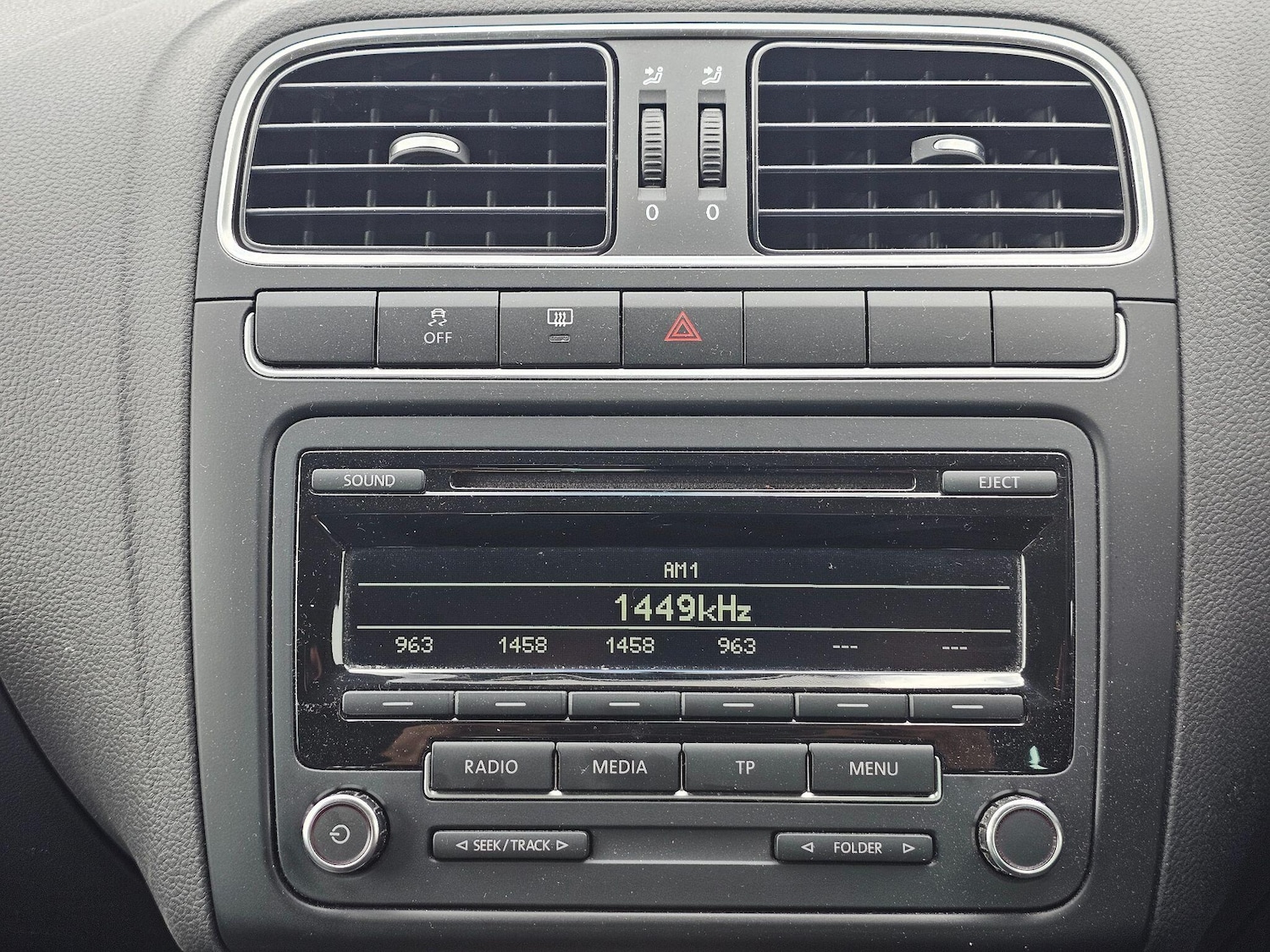 Used Volkswagen Polo 2011 for sale - 77783507: Photo 13